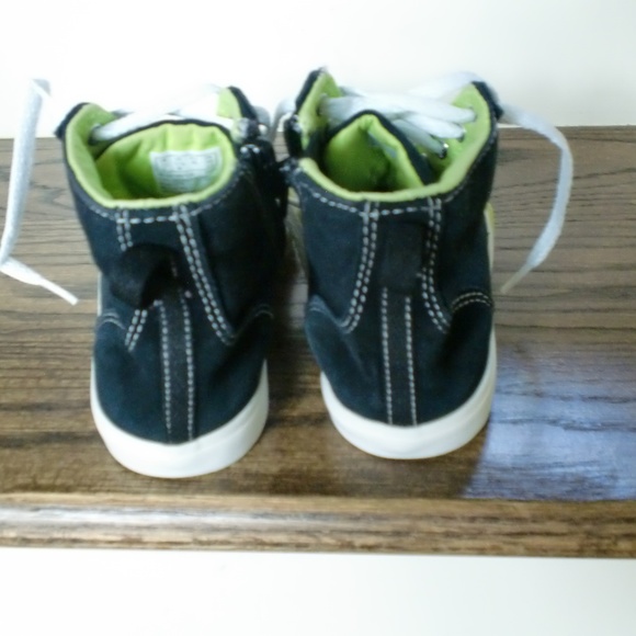 Clark's - Picture 2 of 8